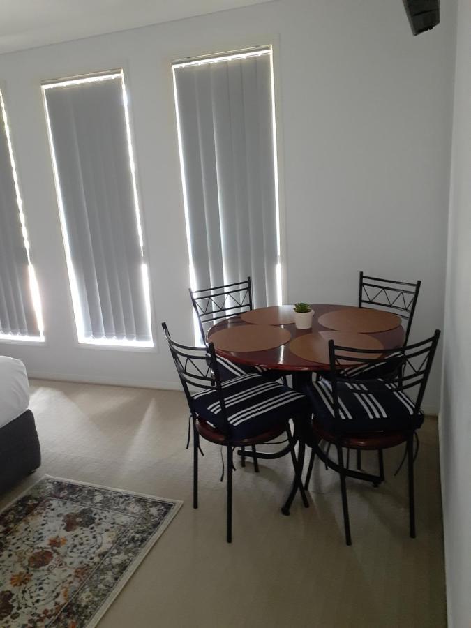 Blk Stays Guest House Deluxe Units Morayfield Esterno foto