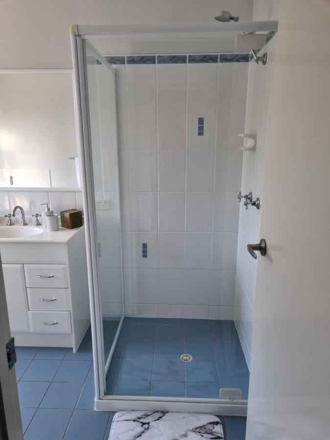 Blk Stays Guest House Deluxe Units Morayfield Esterno foto