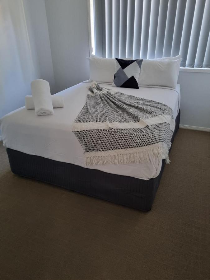 Blk Stays Guest House Deluxe Units Morayfield Esterno foto