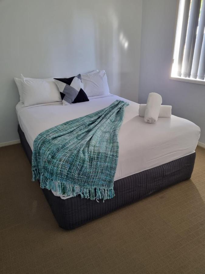 Blk Stays Guest House Deluxe Units Morayfield Esterno foto
