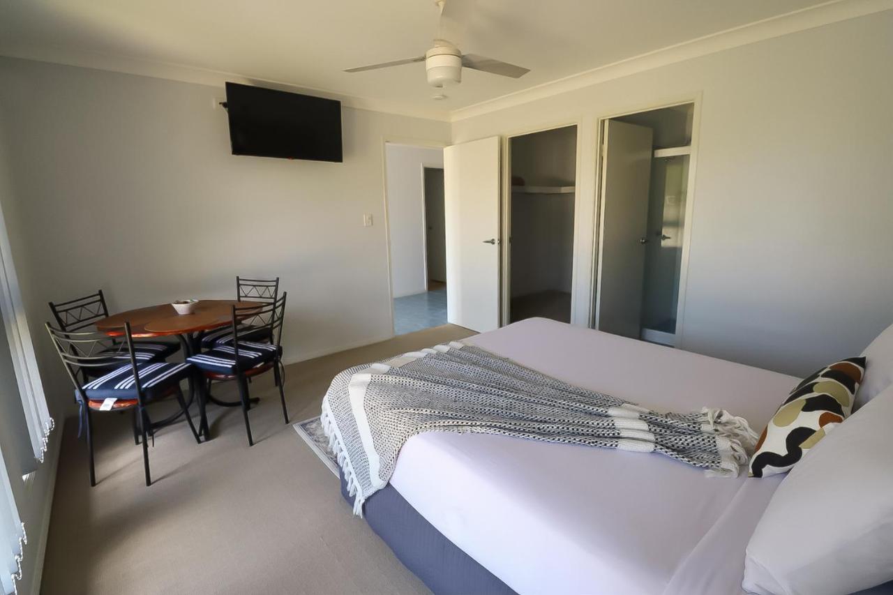 Blk Stays Guest House Deluxe Units Morayfield Esterno foto